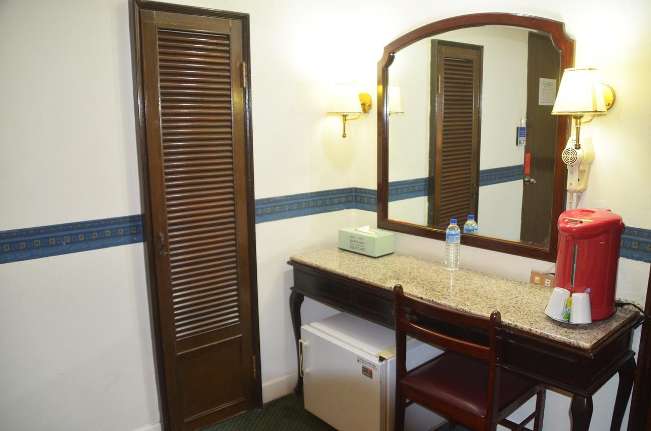 Guang Haw Hotel Tainan Buitenkant foto