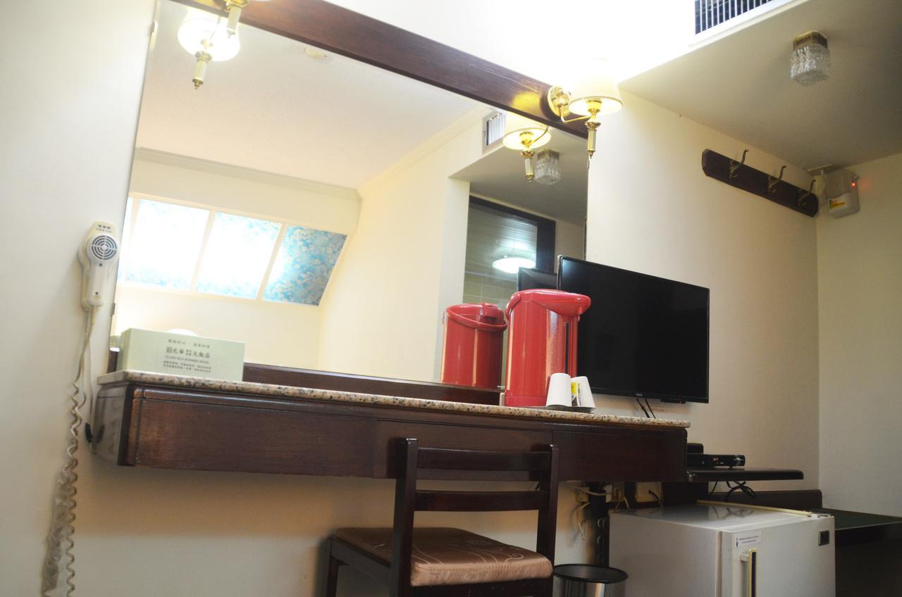 Guang Haw Hotel Tainan Buitenkant foto