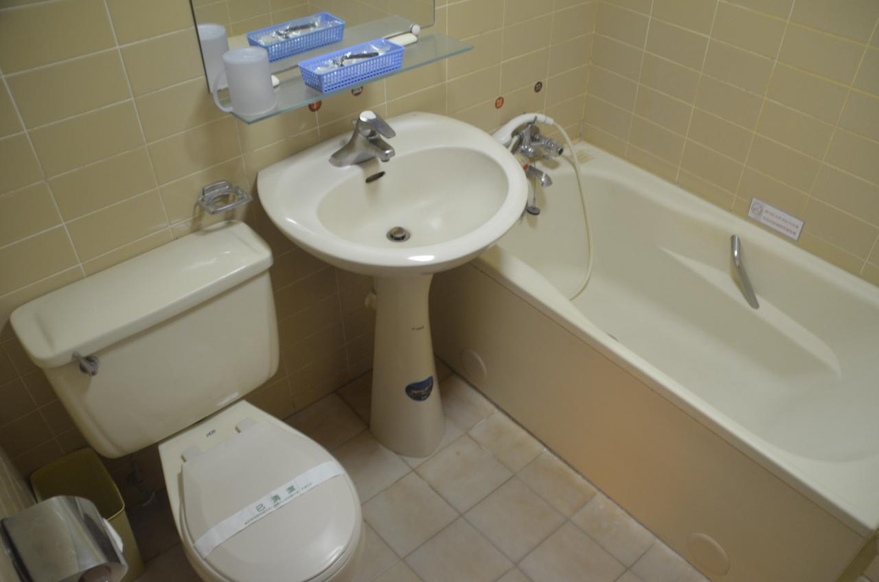 Guang Haw Hotel Tainan Buitenkant foto