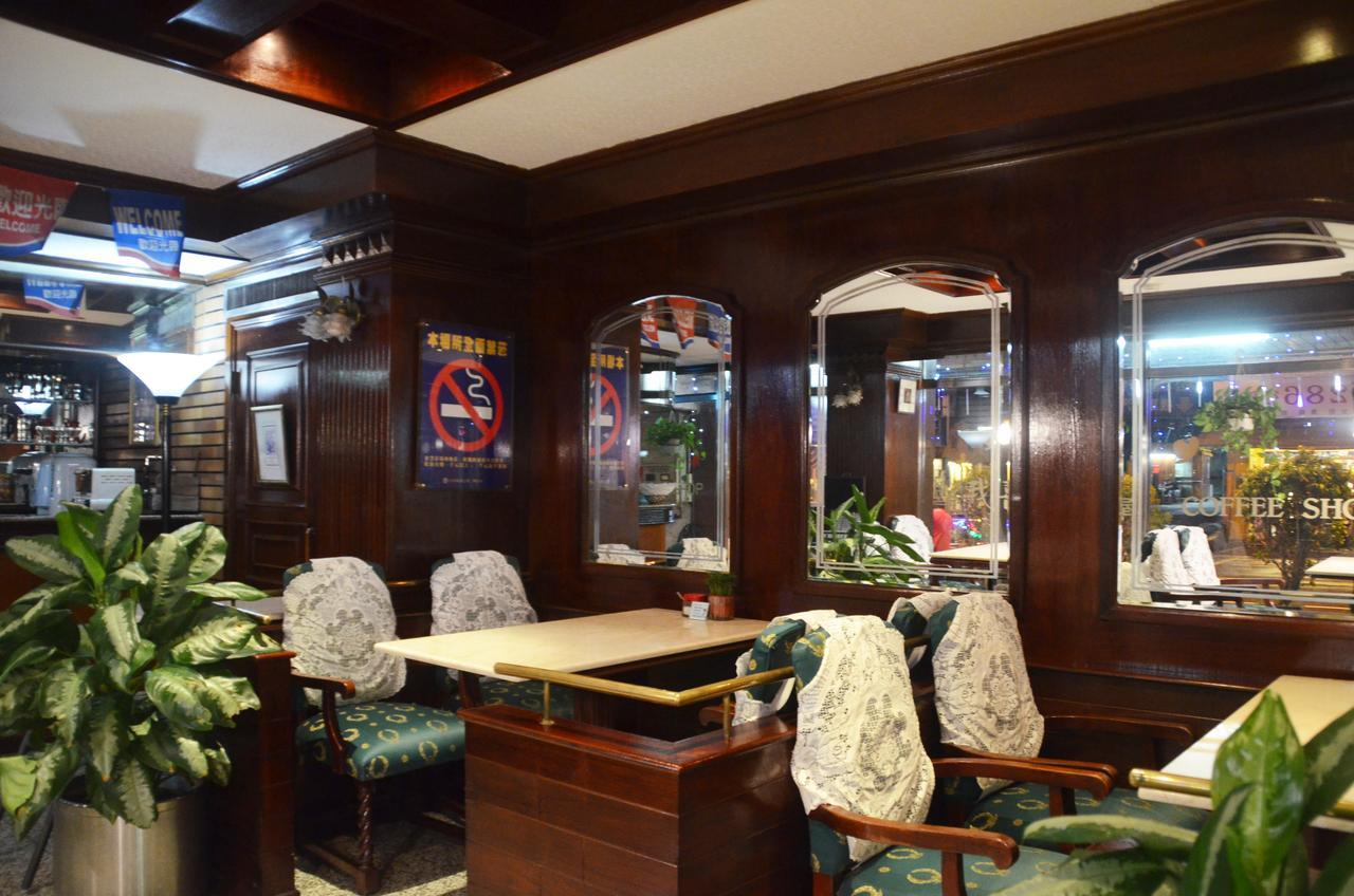 Guang Haw Hotel Tainan Buitenkant foto