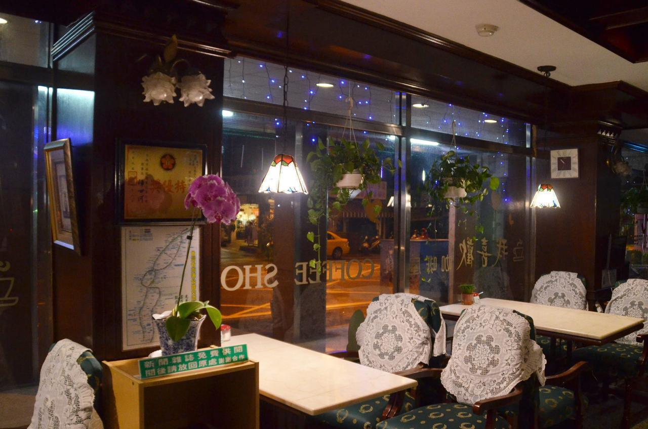 Guang Haw Hotel Tainan Buitenkant foto