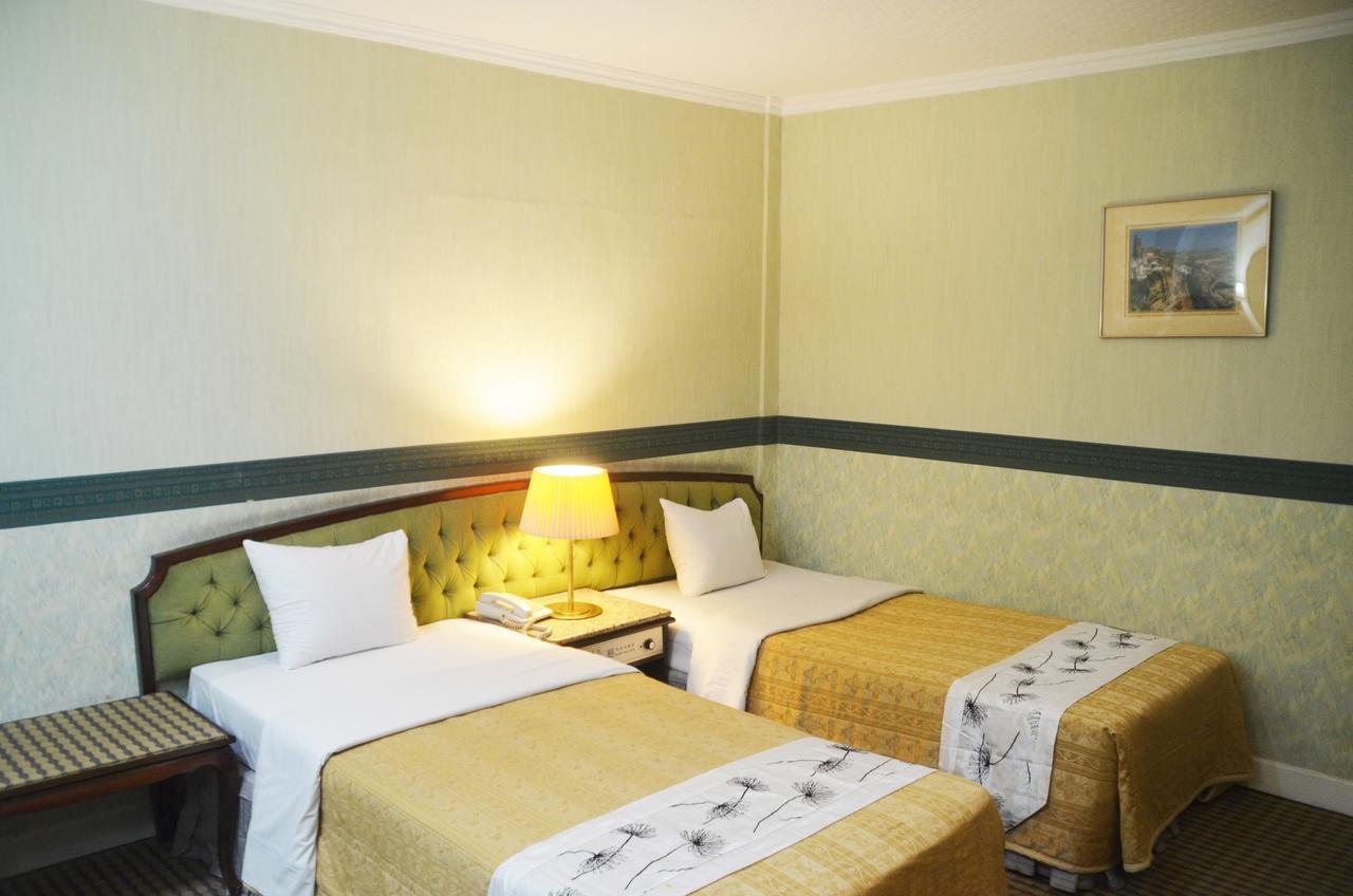 Guang Haw Hotel Tainan Buitenkant foto
