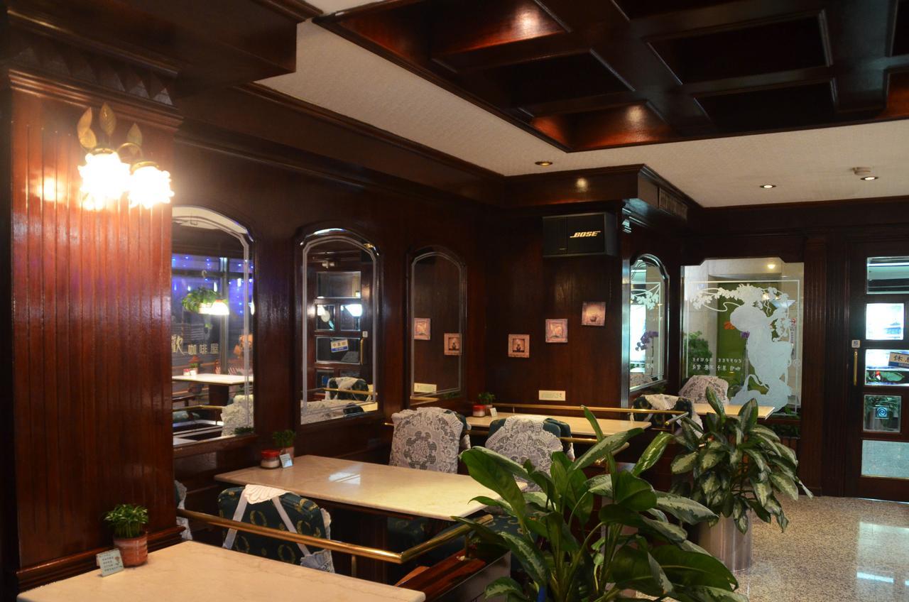 Guang Haw Hotel Tainan Buitenkant foto